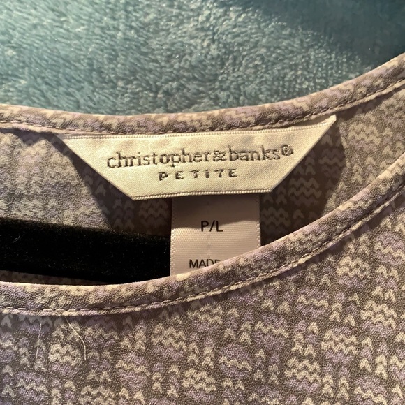 Women’s sleeveless draped top - Picture 3 of 3